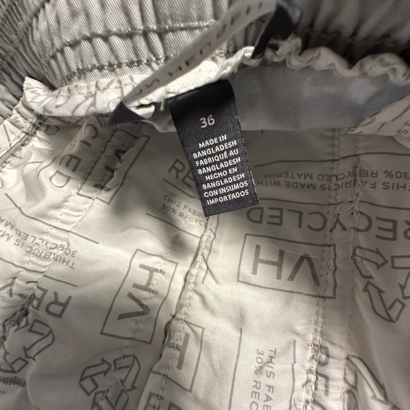 Van Heusen cargo shorts - Picture 3 of 11